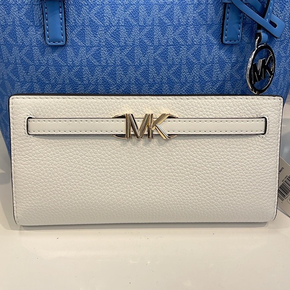 Michael Kors Reed Lg Bifold Pebbled Leather Snap Wallet Card Case
Optic White - Picture 3 of 16